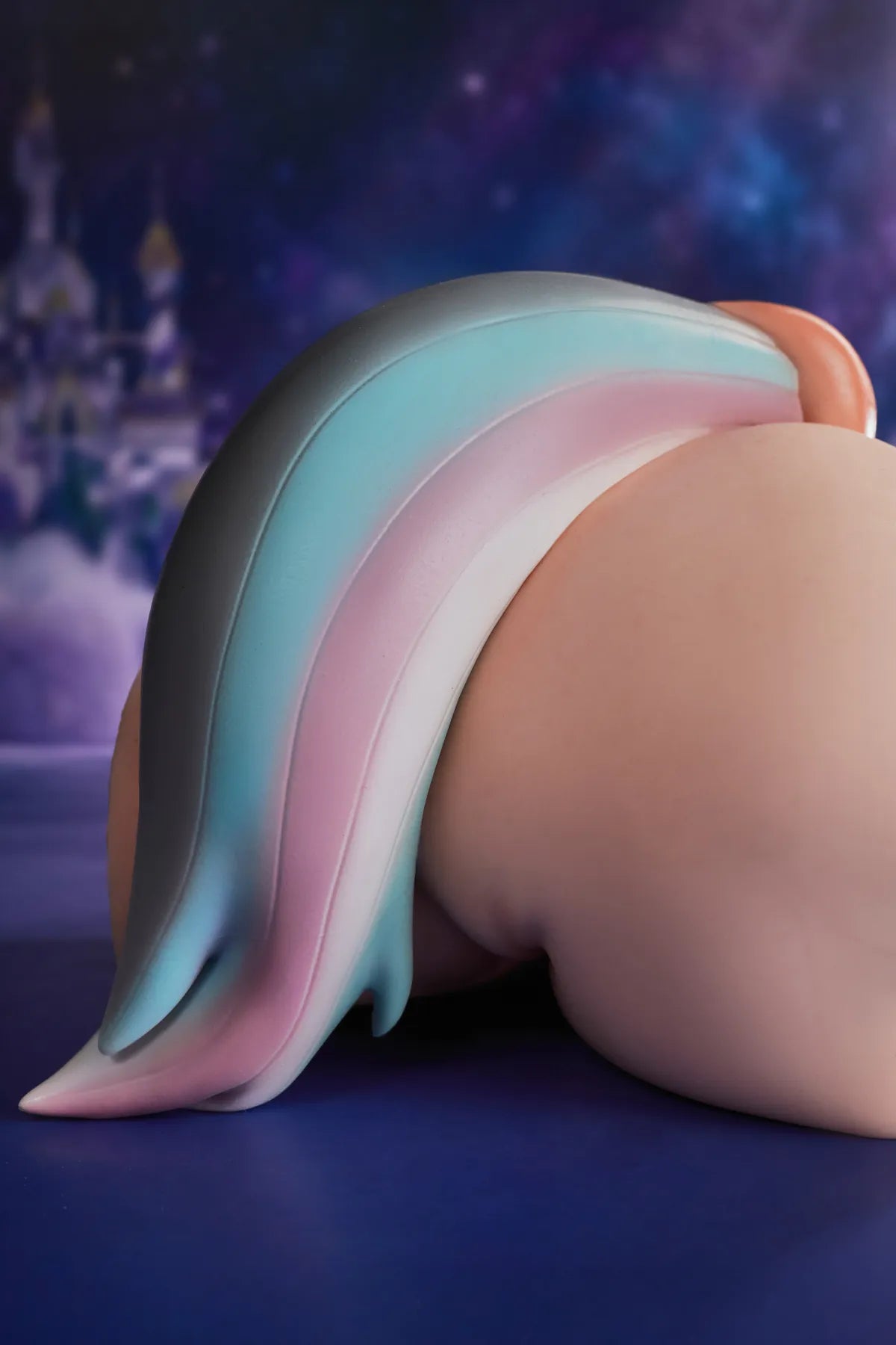 Razor silicone butt torso close view