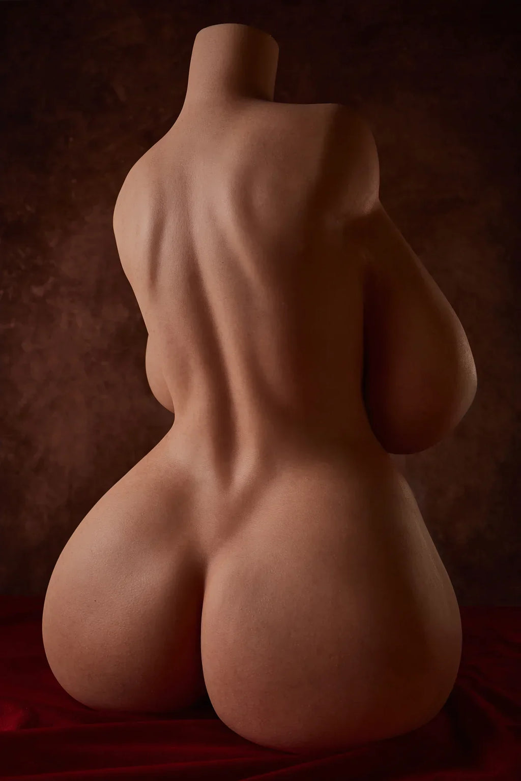 Midnight Muse Full-Bust Ultra-Light Silicone Torso – detail view 12